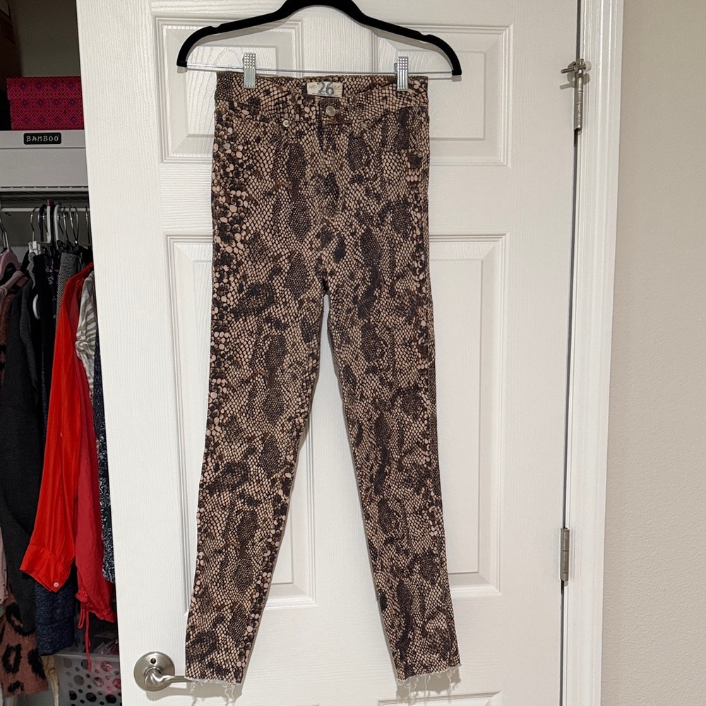 Free People Two Faced Snakeskin Print Raw Hem High Rise Skinny Jeans EUC Size 26